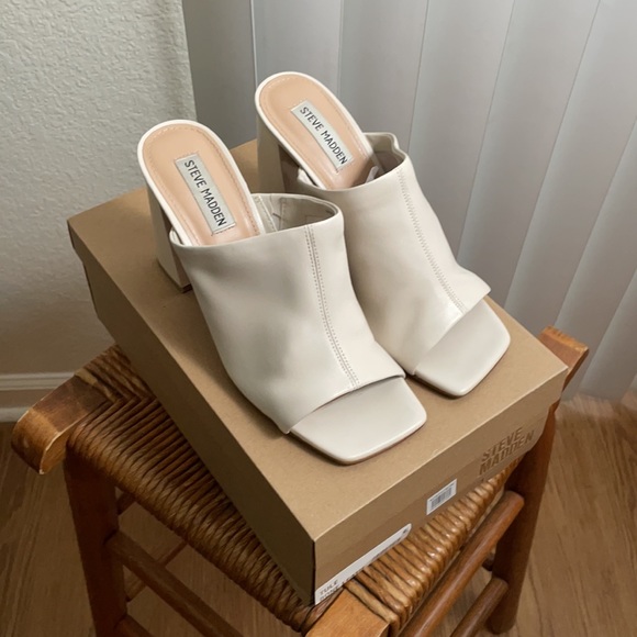 Steve Madden Tule Heeled Mule in Bone Leather - Picture 9 of 10